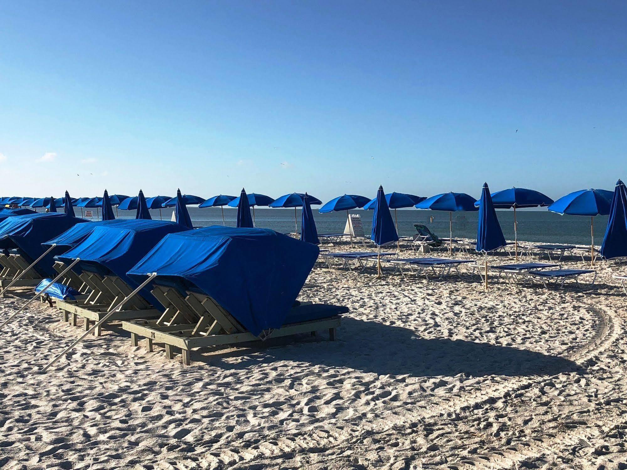 The Beachcomber St. Pete Beach Resort & Hotel Exterior photo